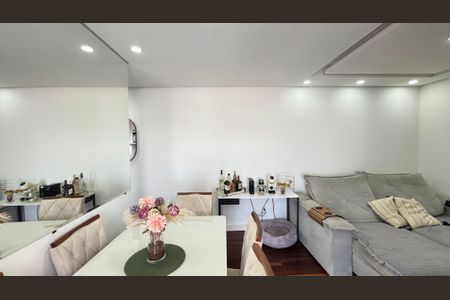 Apartamento à venda com 80m², 3 quartos e 2 vagas Apartamento à venda com 80m², 3 quartos e 2 vagasSala