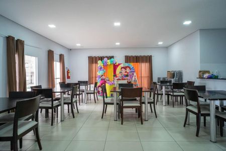 Apartamento à venda com 49m², 2 quartos e 1 vaga Apartamento à venda com 49m², 2 quartos e 1 vagaÁrea comum - Salão de festas