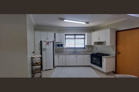 Apartamento para alugar com 142m², 4 quartos e 2 vagas Apartamento para alugar com 142m², 4 quartos e 2 vagasCozinha