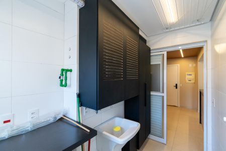 Apartamento à venda com 90m², 2 quartos e 2 vagas Apartamento à venda com 90m², 2 quartos e 2 vagasÁrea de Serviço