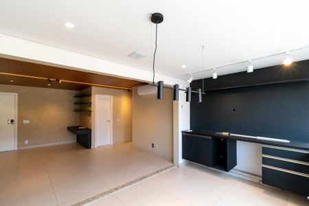 Apartamento à venda com 90m², 2 quartos e 2 vagas Apartamento à venda com 90m², 2 quartos e 2 vagasVaranda