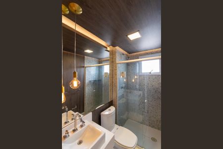 Apartamento à venda com 90m², 2 quartos e 2 vagas Apartamento à venda com 90m², 2 quartos e 2 vagasBanheiro da Suíte 1