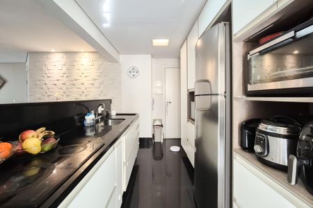 Apartamento à venda com 104m², 3 quartos e 2 vagas Apartamento à venda com 104m², 3 quartos e 2 vagasCozinha