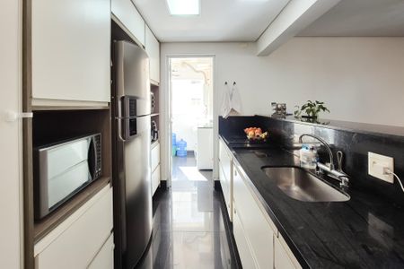 Apartamento à venda com 104m², 3 quartos e 2 vagas Apartamento à venda com 104m², 3 quartos e 2 vagasCozinha
