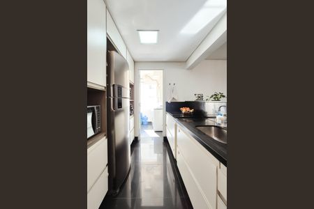 Apartamento à venda com 104m², 3 quartos e 2 vagas Apartamento à venda com 104m², 3 quartos e 2 vagasCozinha