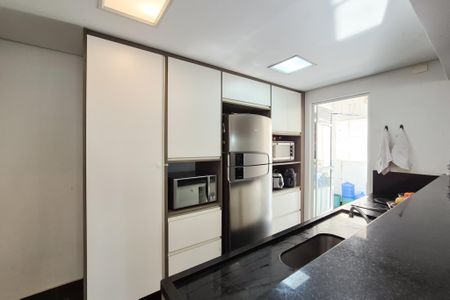 Apartamento à venda com 104m², 3 quartos e 2 vagas Apartamento à venda com 104m², 3 quartos e 2 vagasCozinha