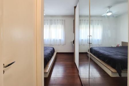 Apartamento à venda com 104m², 3 quartos e 2 vagas Apartamento à venda com 104m², 3 quartos e 2 vagasSuíte