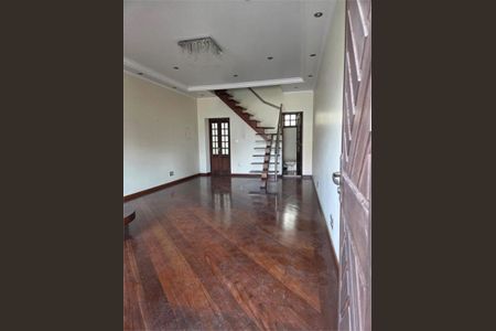 Casa à venda com 300m², 3 quartos e 3 vagas