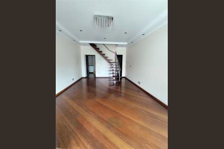 Casa à venda com 300m², 3 quartos e 3 vagas
