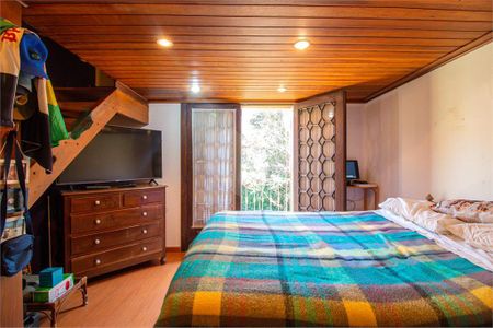 Casa à venda com 325m², 4 quartos e 5 vagas