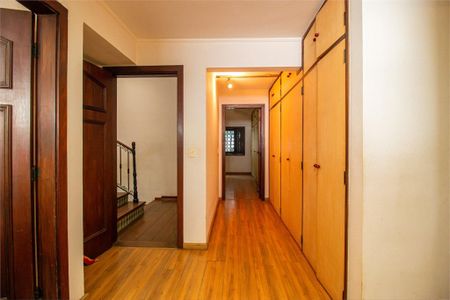 Casa à venda com 325m², 4 quartos e 5 vagas