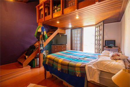 Casa à venda com 325m², 4 quartos e 5 vagas