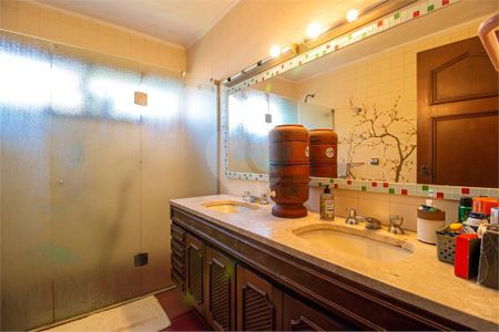 Casa à venda com 325m², 4 quartos e 5 vagas