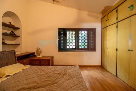 Casa à venda com 325m², 4 quartos e 5 vagas
