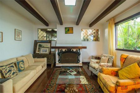 Casa à venda com 325m², 4 quartos e 5 vagas