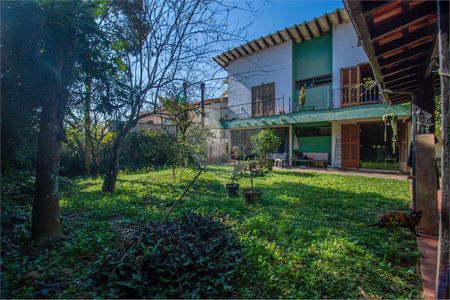 Casa à venda com 325m², 4 quartos e 5 vagas