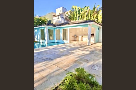 Casa à venda com 1000m², 6 quartos e 3 vagas