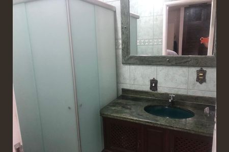 Casa à venda com 180m², 3 quartos e 4 vagas