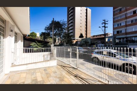 Casa à venda com 280m², 6 quartos e 2 vagasFachada