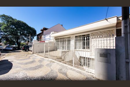 Casa à venda com 280m², 6 quartos e 2 vagasFachada