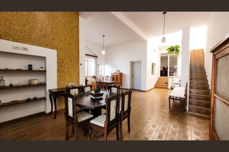 Casa à venda com 280m², 6 quartos e 2 vagasSala de Jantar