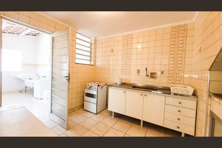 Casa à venda com 280m², 6 quartos e 2 vagasCozinha 2