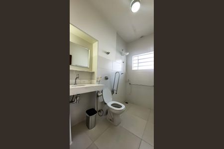 Casa à venda com 280m², 6 quartos e 2 vagasBanheiro social 1