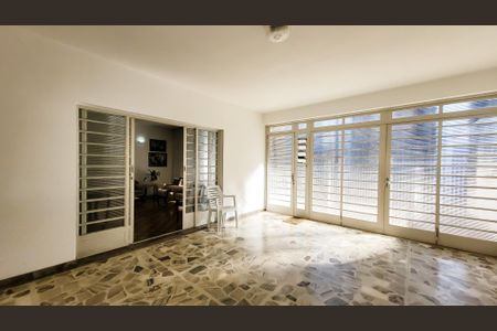 Casa à venda com 280m², 6 quartos e 2 vagasGaragem