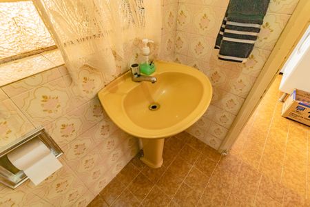 Casa à venda com 228m², 3 quartos e 2 vagas Casa à venda com 228m², 3 quartos e 2 vagasBanheiro de Serviço