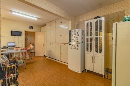 Casa à venda com 228m², 3 quartos e 2 vagas Casa à venda com 228m², 3 quartos e 2 vagasCozinha