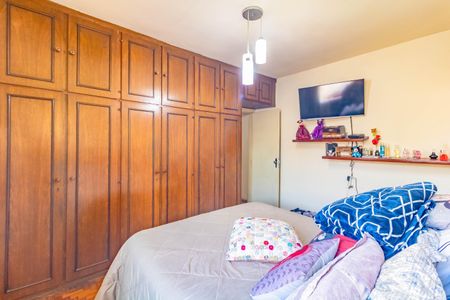 Casa à venda com 228m², 3 quartos e 2 vagas Casa à venda com 228m², 3 quartos e 2 vagasQuarto 2