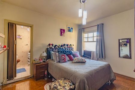 Casa à venda com 228m², 3 quartos e 2 vagas Casa à venda com 228m², 3 quartos e 2 vagasQuarto 2