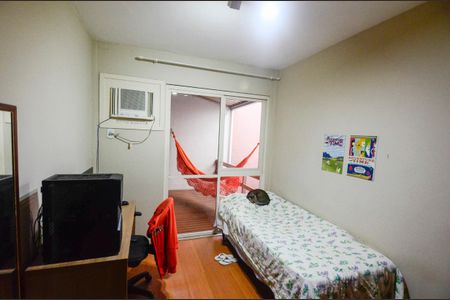 Casa à venda com 200m², 4 quartos e 2 vagas Casa à venda com 200m², 4 quartos e 2 vagasSuíte 4