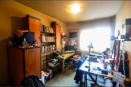 Casa à venda com 200m², 4 quartos e 2 vagas Casa à venda com 200m², 4 quartos e 2 vagasQuarto 1