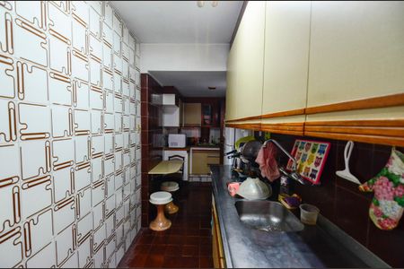 Casa à venda com 200m², 4 quartos e 2 vagas Casa à venda com 200m², 4 quartos e 2 vagasCozinha