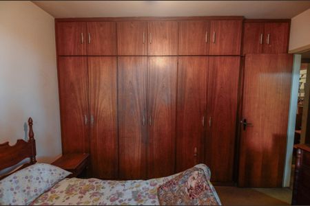 Casa à venda com 200m², 4 quartos e 2 vagas Casa à venda com 200m², 4 quartos e 2 vagasSuíte 3