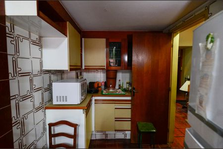 Casa à venda com 200m², 4 quartos e 2 vagas Casa à venda com 200m², 4 quartos e 2 vagasCozinha