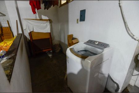 Casa à venda com 200m², 4 quartos e 2 vagas Casa à venda com 200m², 4 quartos e 2 vagasÁrea de Serviço