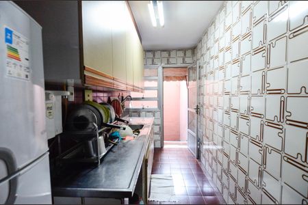 Casa à venda com 200m², 4 quartos e 2 vagas Casa à venda com 200m², 4 quartos e 2 vagasCozinha