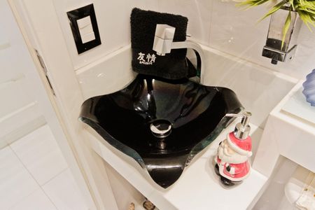 Apartamento à venda com 130m², 3 quartos e 4 vagas Apartamento à venda com 130m², 3 quartos e 4 vagasLavabo