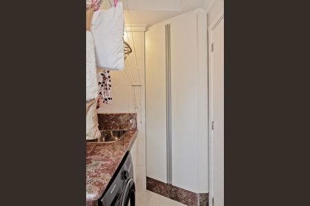 Apartamento à venda com 130m², 3 quartos e 4 vagas Apartamento à venda com 130m², 3 quartos e 4 vagasÁrea de Serviço