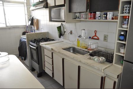 Apartamento à venda com 80m², 2 quartos e 1 vagaCozinha