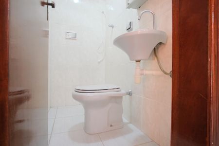 Casa para alugar com 200m², 3 quartos e 2 vagasBanheiro de serviço