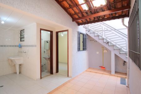 Casa para alugar com 200m², 3 quartos e 2 vagasQuintal