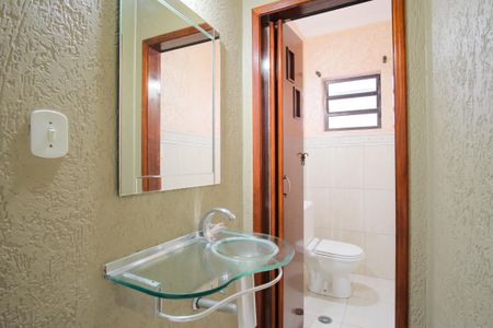 Casa para alugar com 200m², 3 quartos e 2 vagasLavabo
