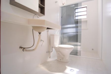 Casa para alugar com 200m², 3 quartos e 2 vagasBanheiro Social