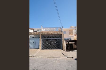 Casa para alugar com 200m², 3 quartos e 2 vagasFachada