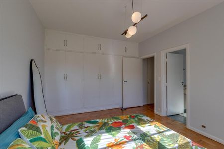 Casa à venda com 290m², 4 quartos e 6 vagas