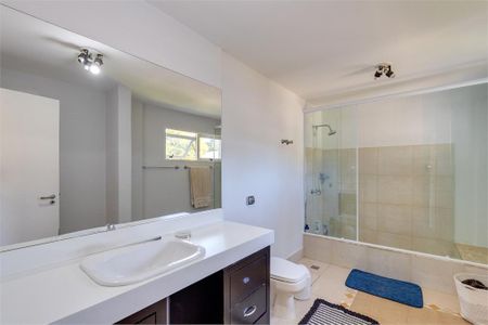 Casa à venda com 290m², 4 quartos e 6 vagas