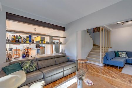 Casa à venda com 290m², 4 quartos e 6 vagas